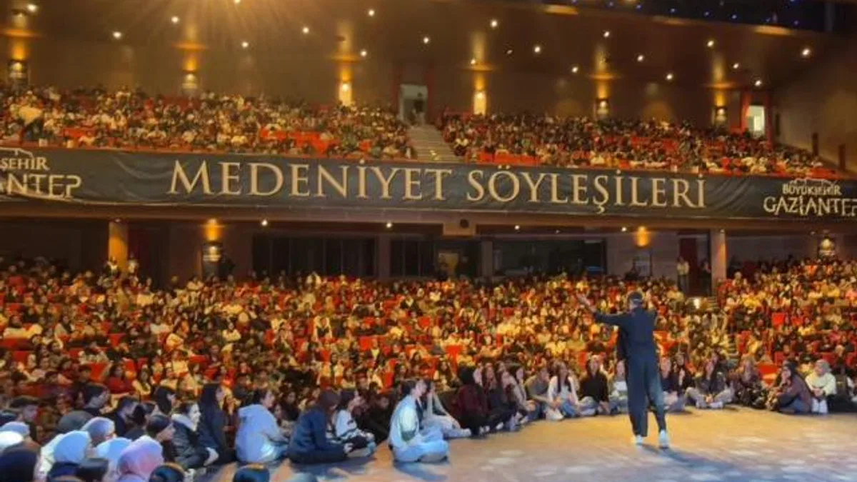 Gaziantep’te gençlerle Gri Koç buluşması