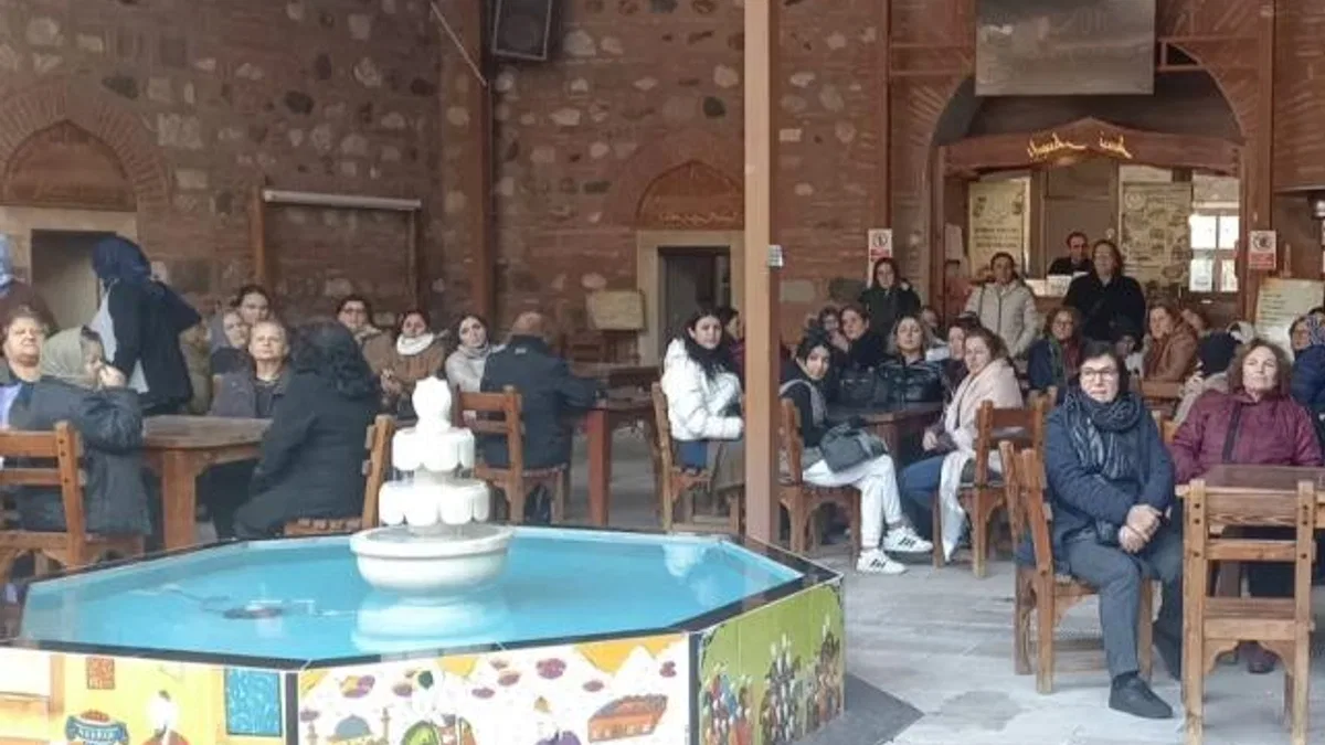 Akhisarlı Kafile Manisa’yı Adım Adım Gezdi
