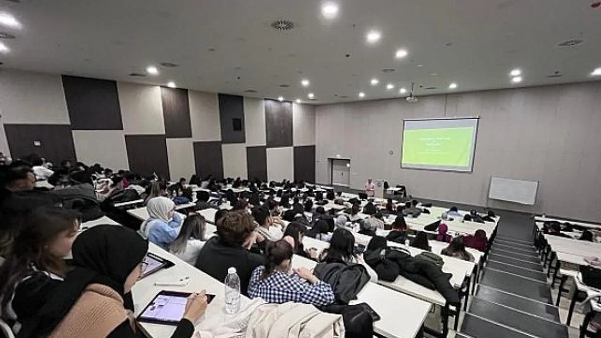 EÜ Hemşirelik Fakültesinde “Atatürk’ün Dostları ve Dostluğu” anlatıldı