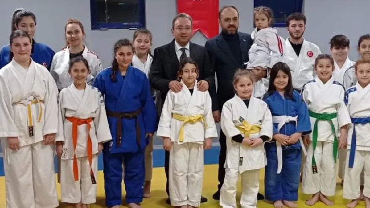 Sakarya’da Enes Zengin bu kez judo takımıyla birlikteydi!