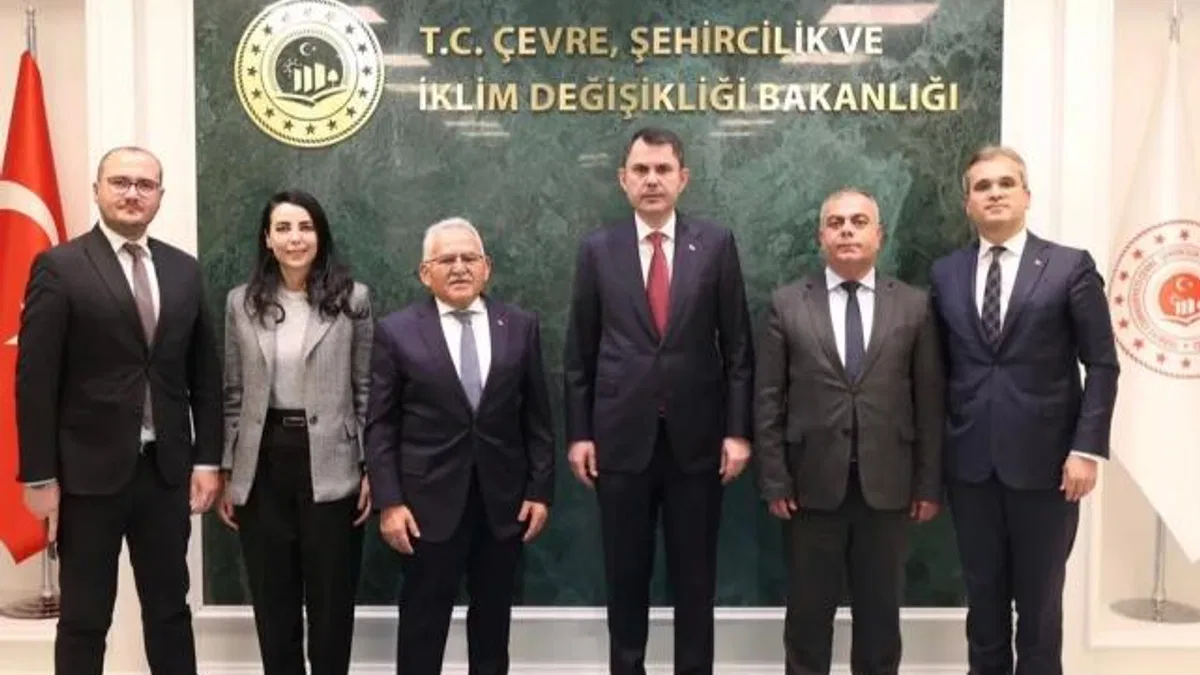 Memduh Büyükkılıç’tan Bakan Kurum’a ziyaret