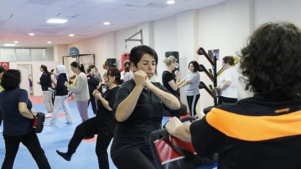 Seferihisar’da kadınlar “Öz Savunma” eğitimlerine devam ediyor