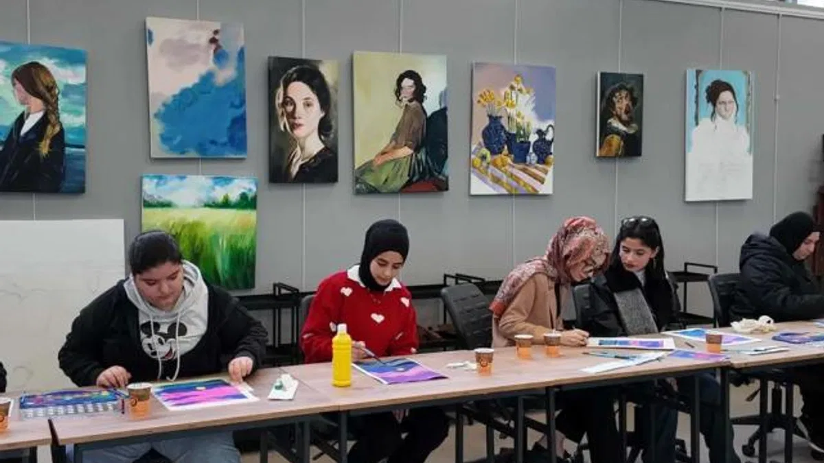 Kocaeli’de Dünya Ressamlar Günü’nde yeteneklerini keşfettiler