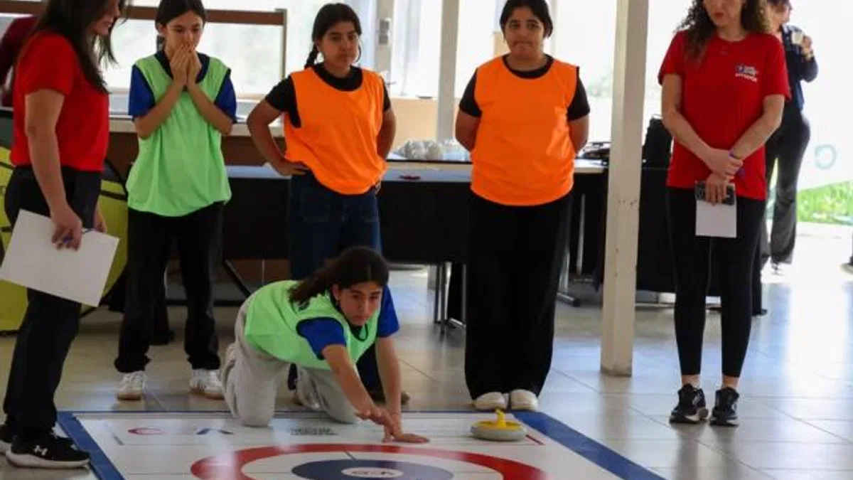 Antalya’da kız çocuklarına spor desteği