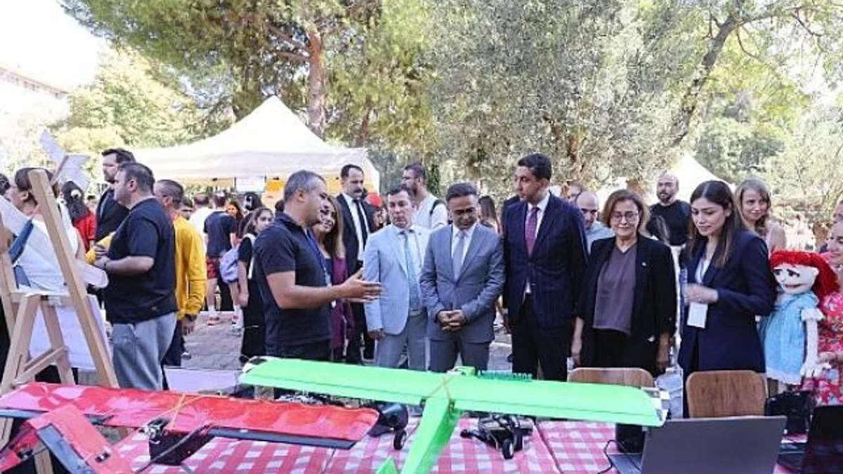 DEÜ’de “İkiz Dönüşümün İzinde Teknoloji ve Bilim Şenliği” coşkuyla başladı