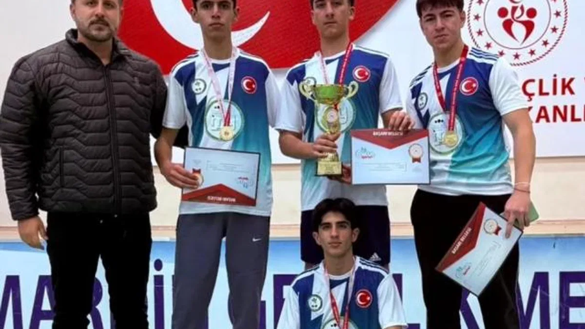Mardin Yeşilli Gençlerbirliği’nden çifte şampiyonluk