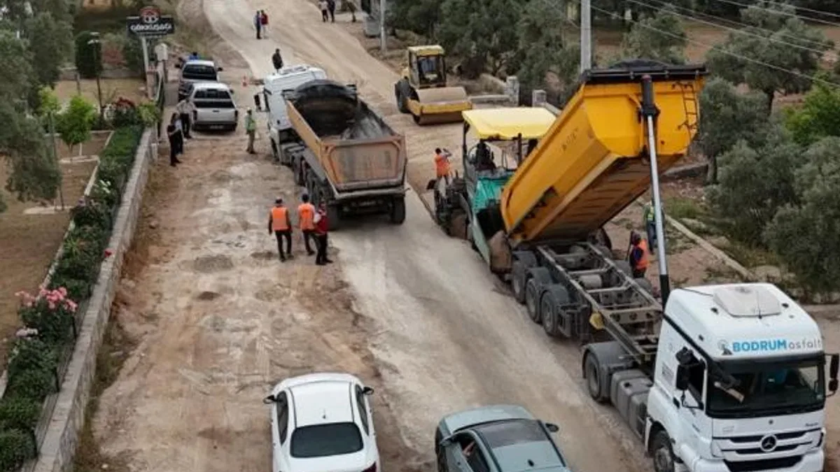 Muğla Büyükşehir Milas Menteş yolunu yeniliyor