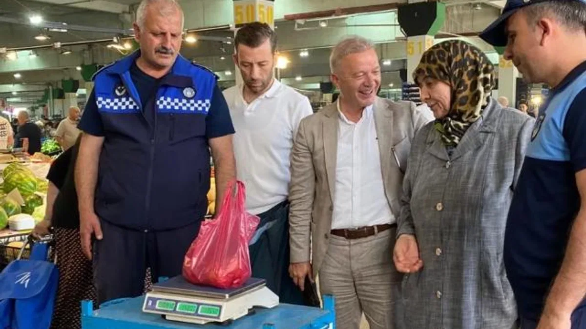 İzmit Belediyesinden pazar yerlerinde hassas terazi denetimi