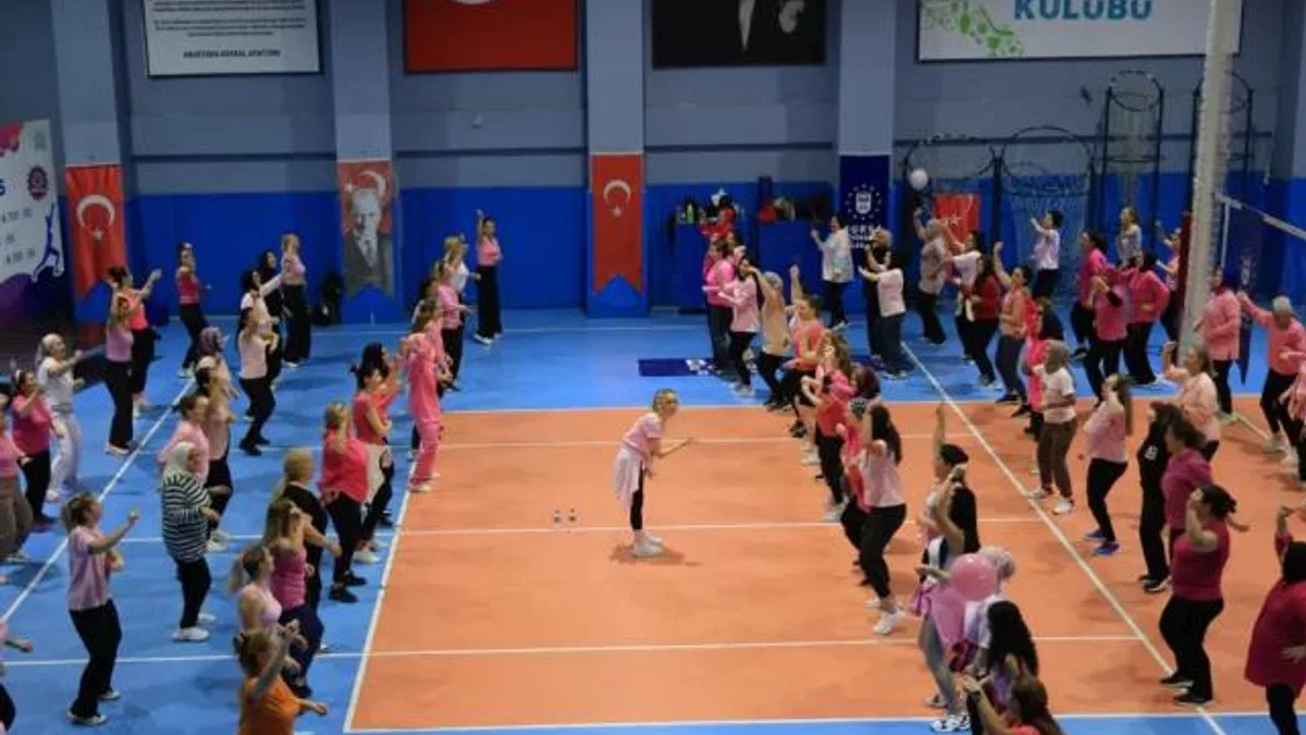 Bursa Büyükşehir kadınları sporla buluşturuyor
