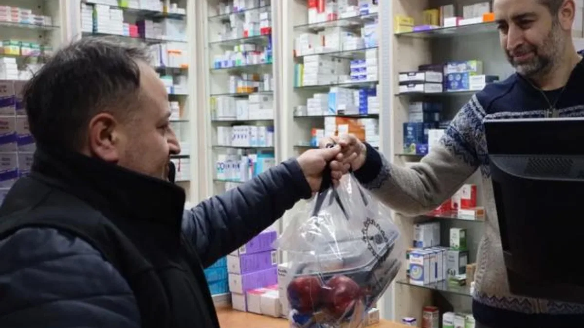 Kocaeli’den nöbetçi eczacılara sahurluk ikram