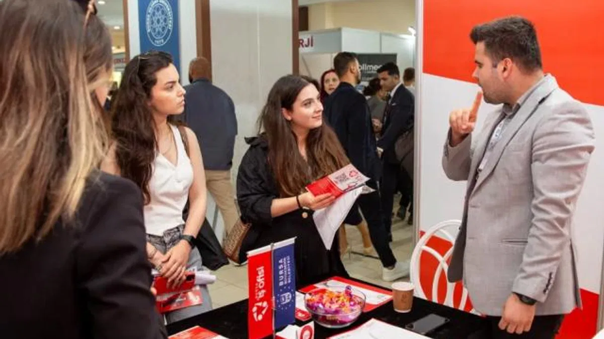 Bursa Büyükşehir, kariyerde gençlerin yanında