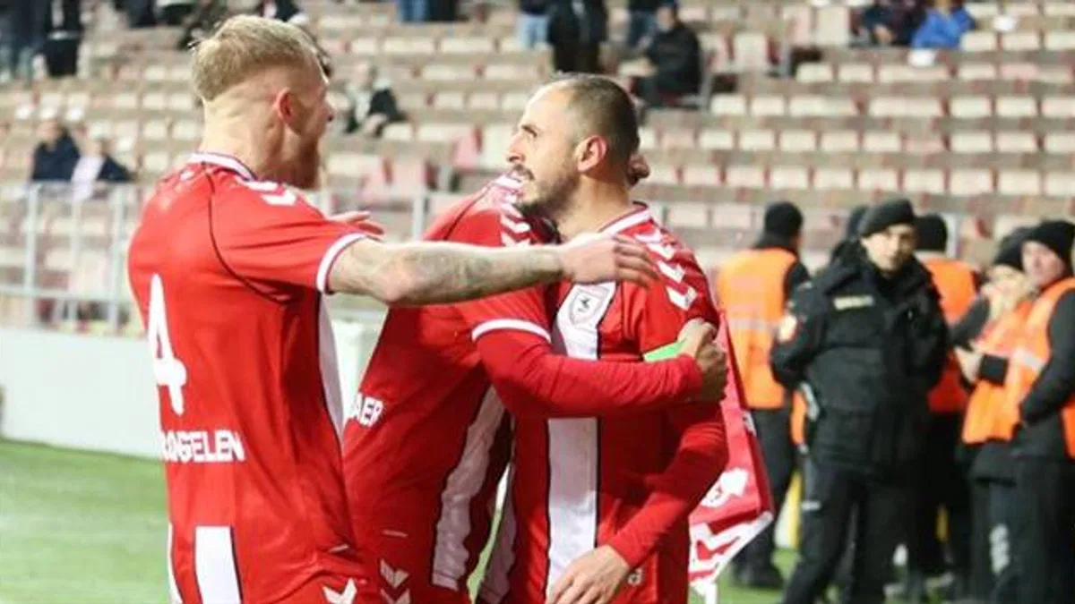 Reeder Samsunspor 2-0 Atakaş Hatayspor (Maç Sonucu) Samsun 3 puanı evinde rahat aldı!