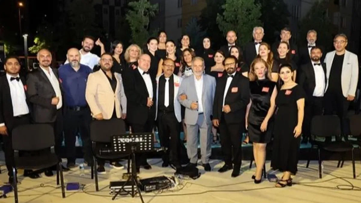 Kayseri Talas’ta zafer coşkusu sanat müziğiyle zirvede