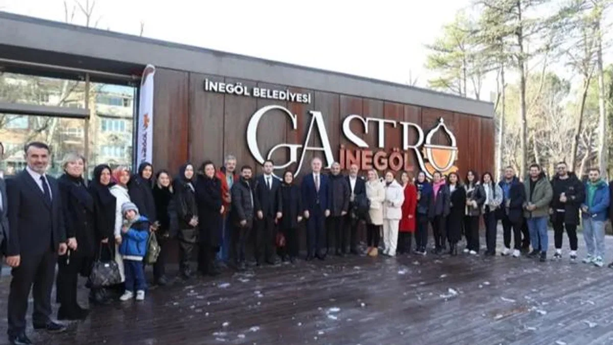 Bursa İnegöl öğretmenlerine özel kutlama