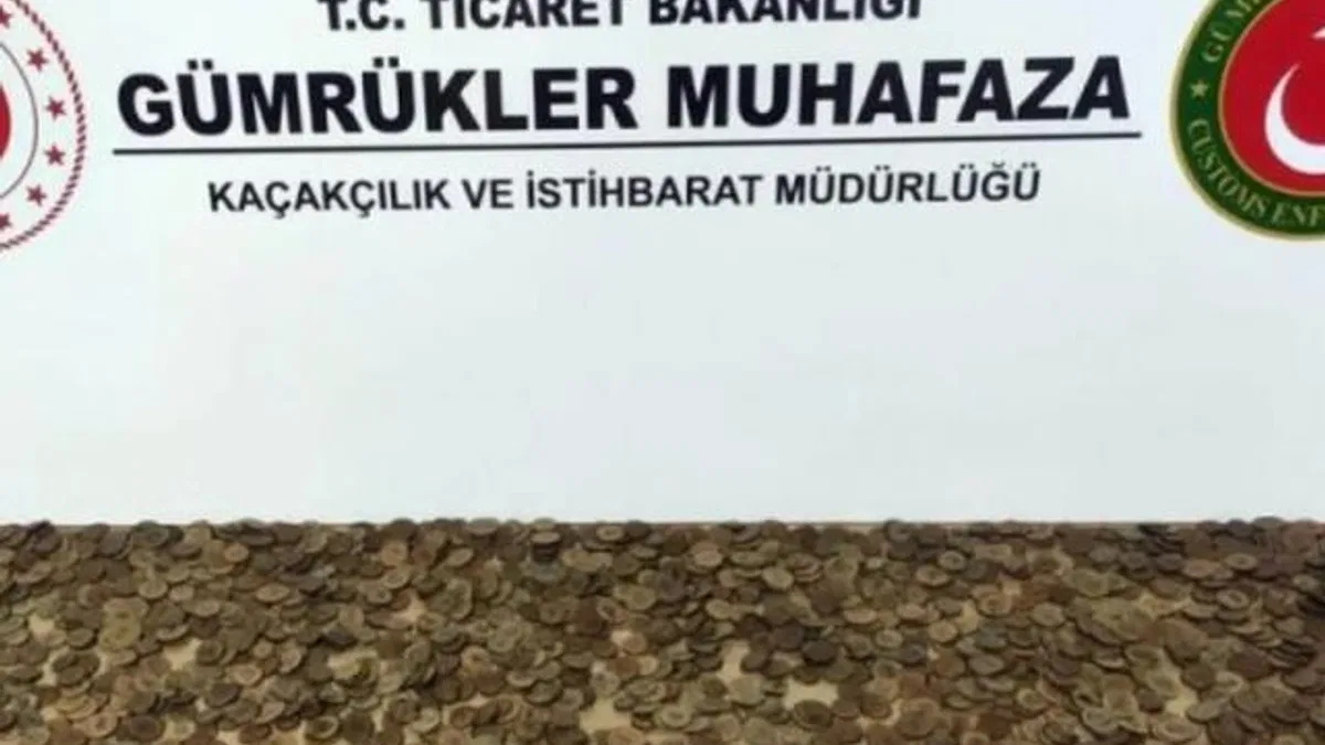 İzmir’den İtalya’ya kaçırılacaktı! 7 bin 550 sikke ve figür ele geçirildi