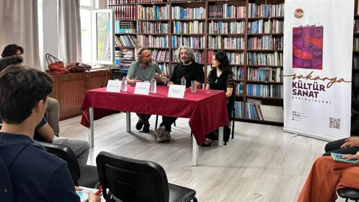 Şairler Sakarya’da öğrencilerle buluştu