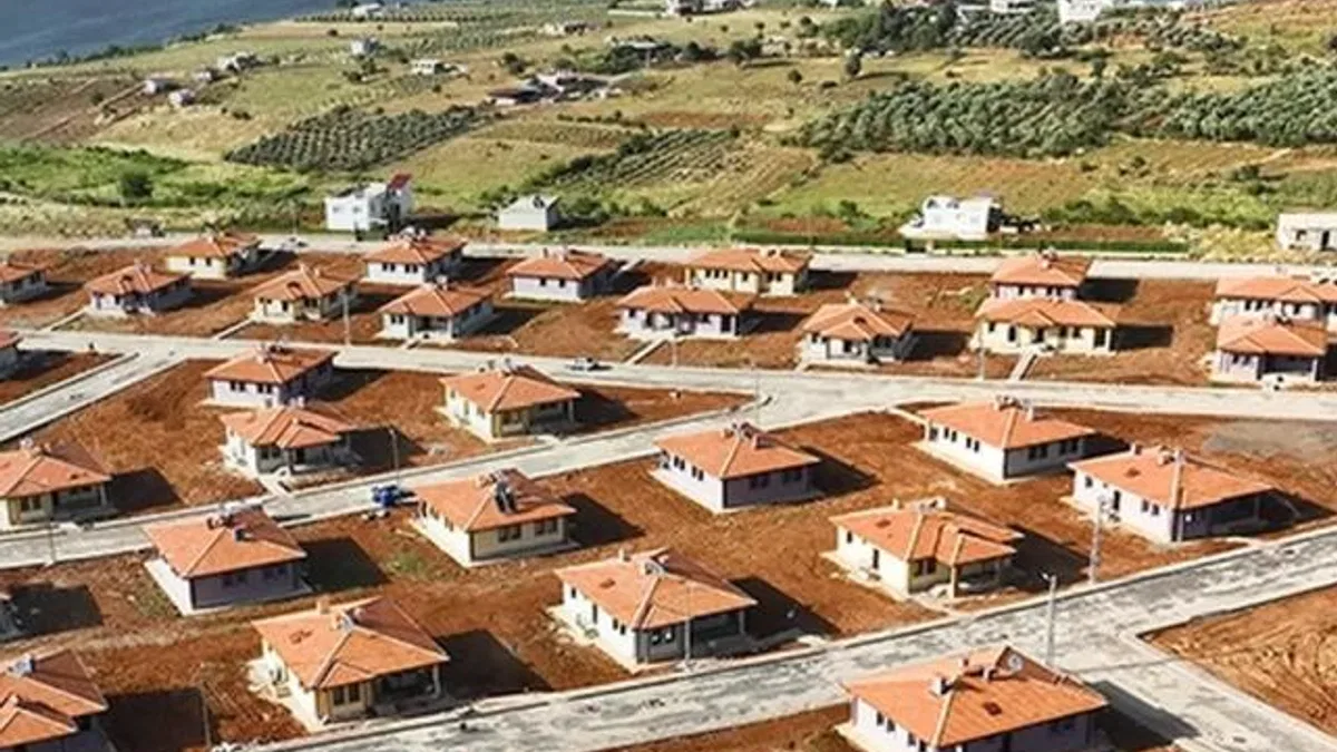 Kahramanmaraş’ta 110 köy evi tamamlandı… Göl manzaraları köy evleri tamamlandı