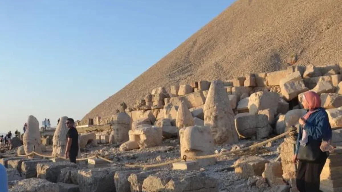 Kültürler Nemrut’ta buluştu