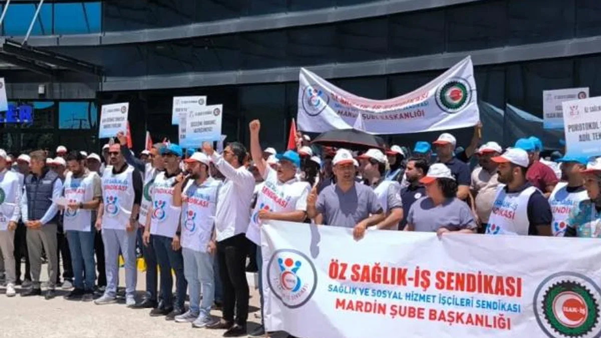 Mardin’de sağlık emekçileri kamu protokolüne tepki için alanda