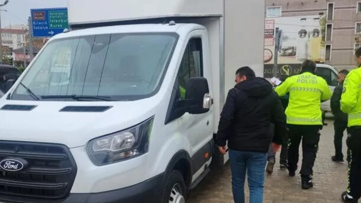 İkiz plakalı ticari araç Bursa polisine yakalandı