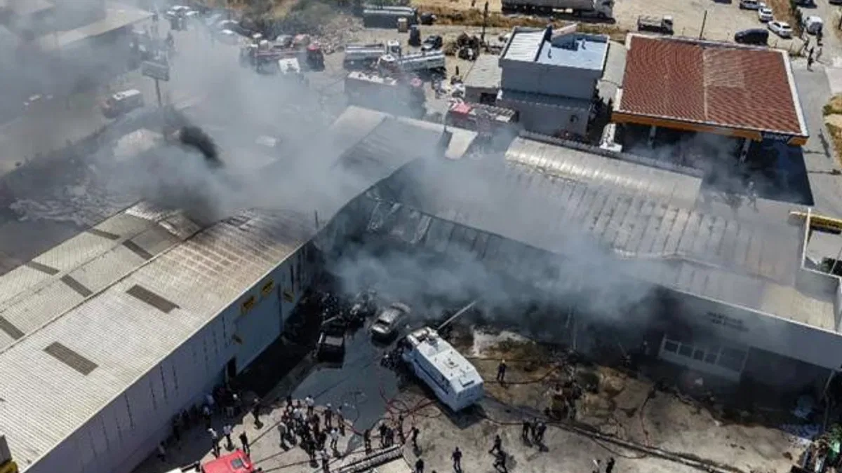 Sakarya’da traktör fabrikasında yangın!