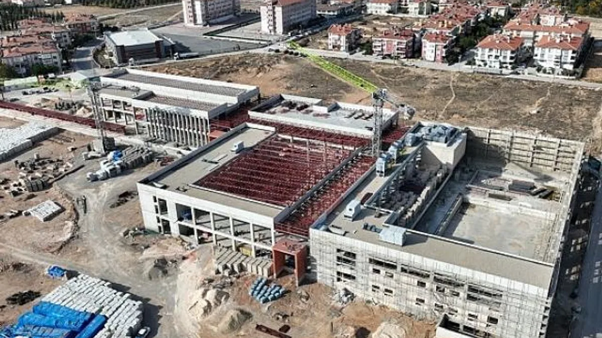 Başkan Pekyatırmacı, “Sporcu Seçme ve Yetiştirme Merkezi ile spor yatırımlarımızı taçlandırmaktan mutluluk duyuyoruz” dedi.