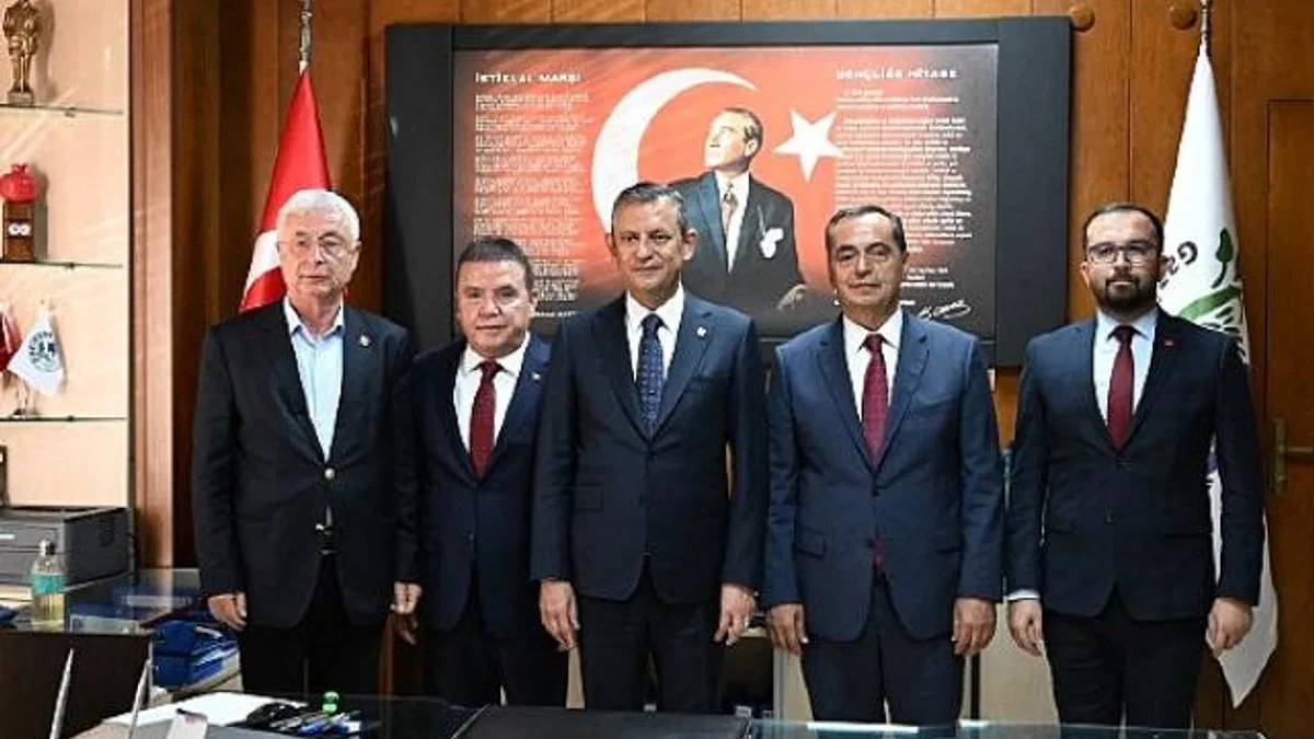Başkan Böcek: ‘Antalya tropikal meyve üretiminde marka olacak,’