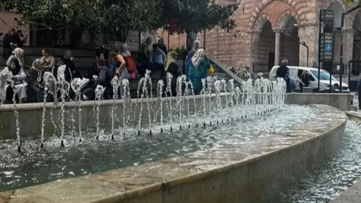 Bursa Büyükşehir Belediyesi, sembol haline gelen havuzların temizliğine önem veriyor