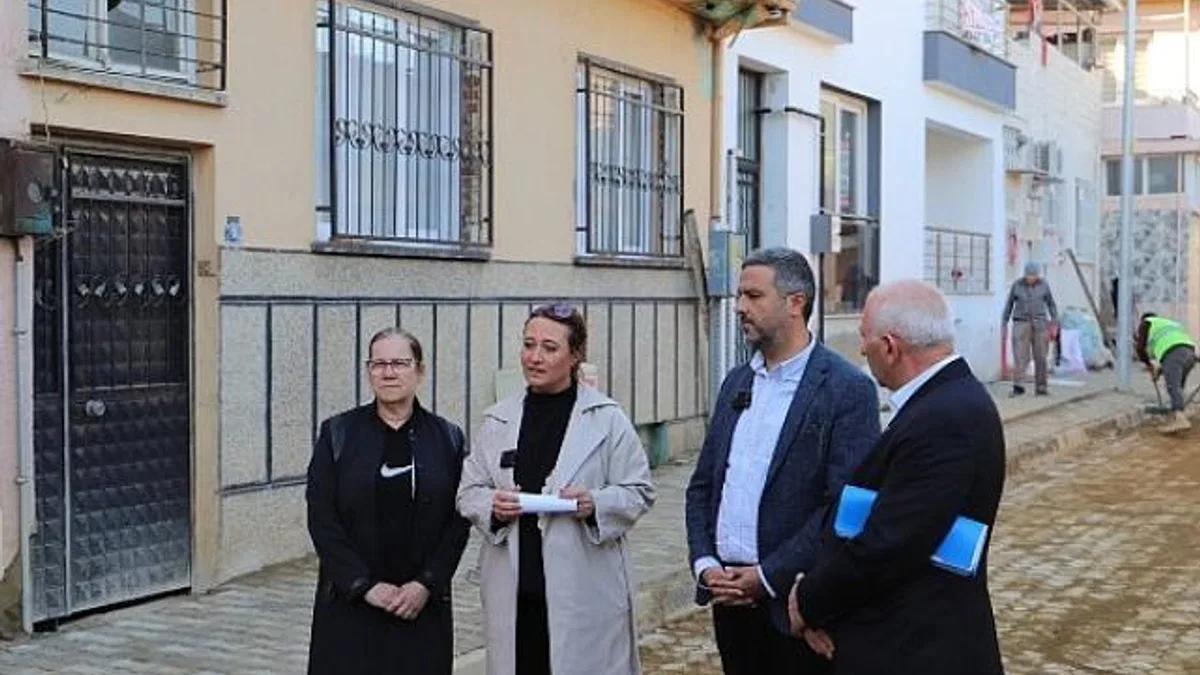 Fen işleri ekipleri Türkmen Mahallesi’nde hız kesmeden çalışıyor