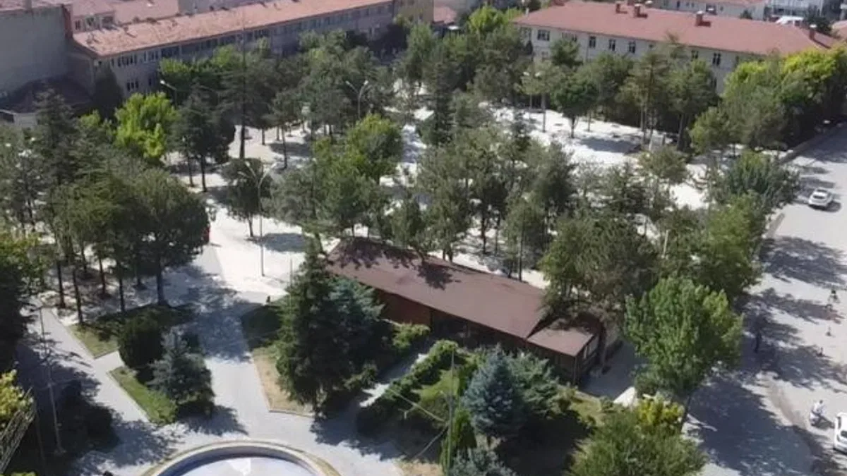 Büyükşehirden Çifteler’e Cumhuriyet Meydanı