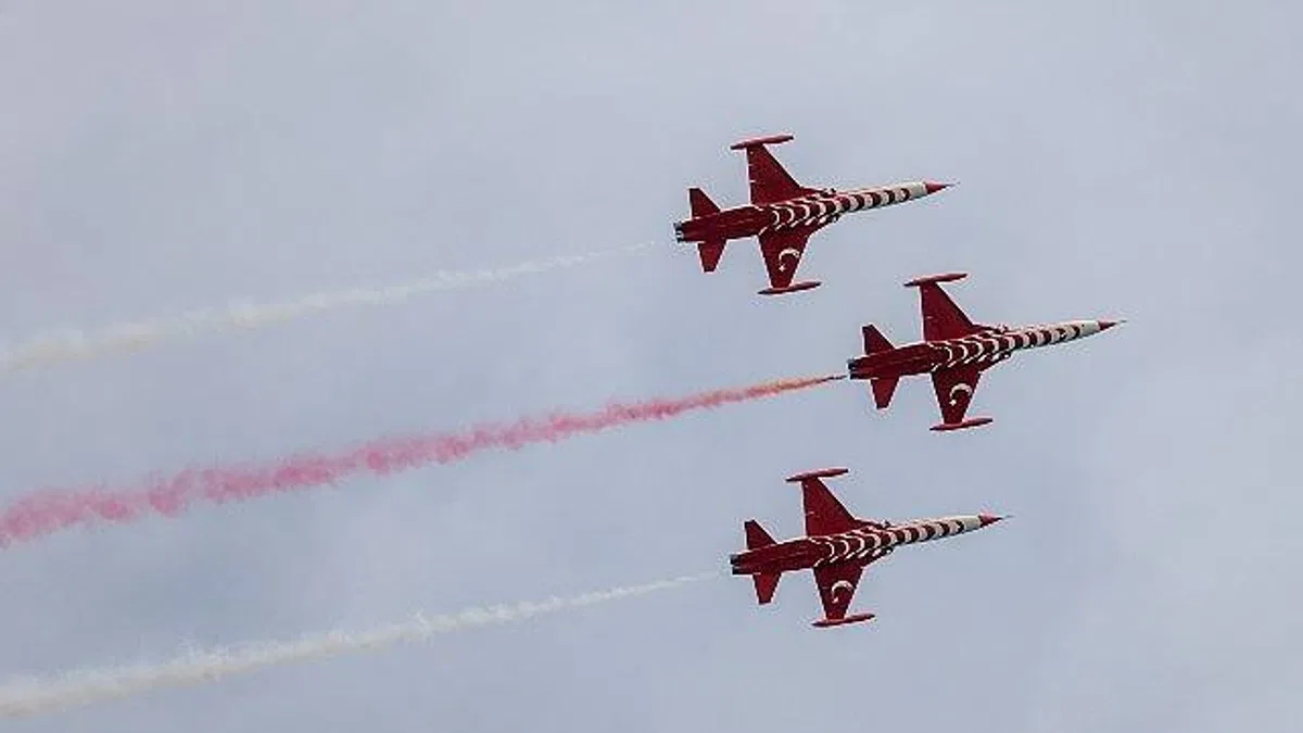 Türk Yıldızları büyüledi