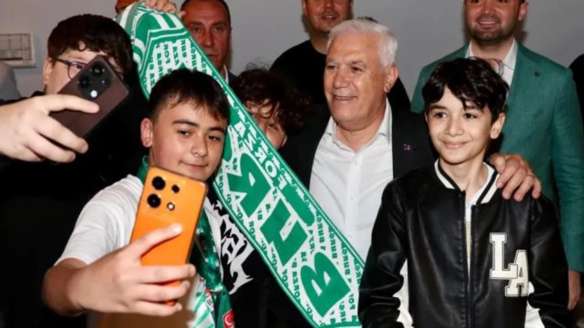 Başkan Bozbey’den ‘Kapalı Tribün’ ve ‘Bursaspor Müzesi’ müjdesi