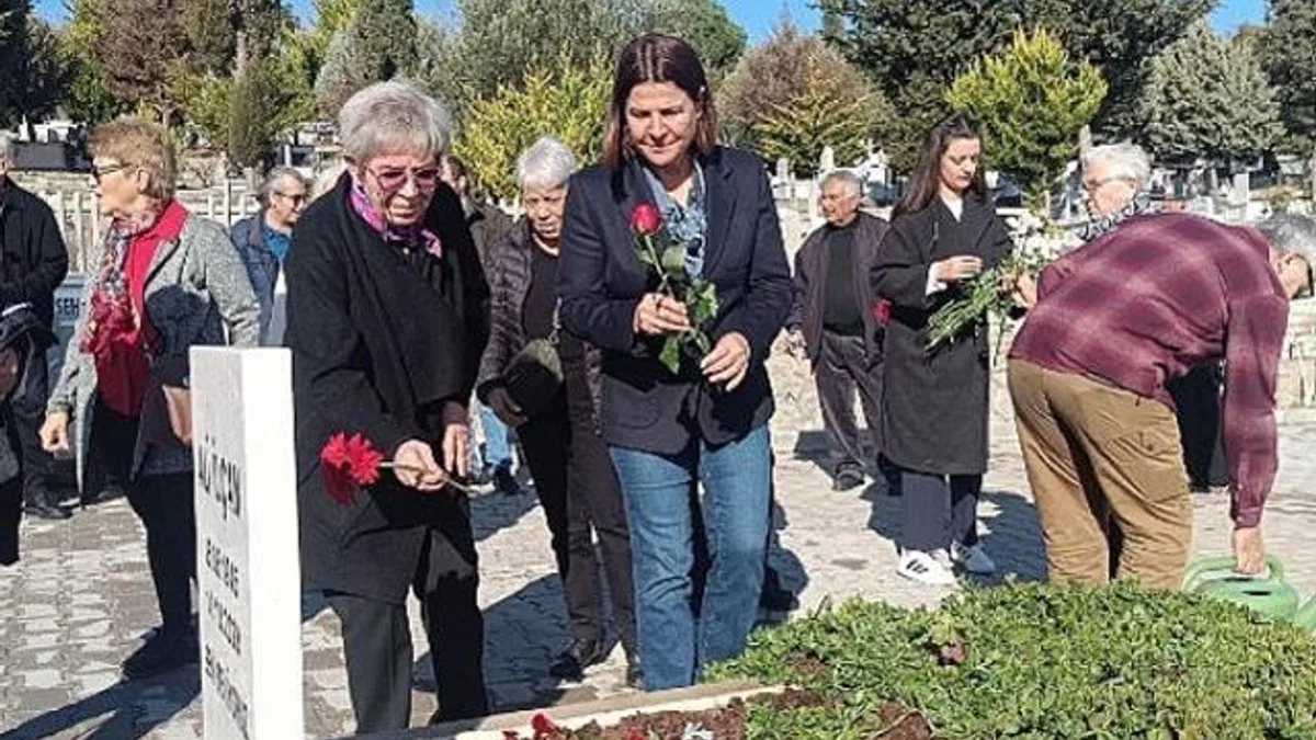Ali İlçan ölümünün ikinci yılında Foça’da anıldı