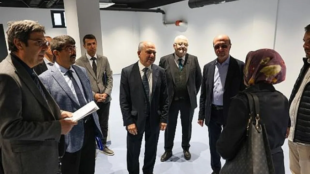 Selçuklu Belediyesi’nin sağlık alanında örnek yatırımlarından bir tanesi olan Toplum Ruh Sağlığı Merkezi ve Sağlıklı Hayat Merkezi, hizmete girmek için gün sayıyor.