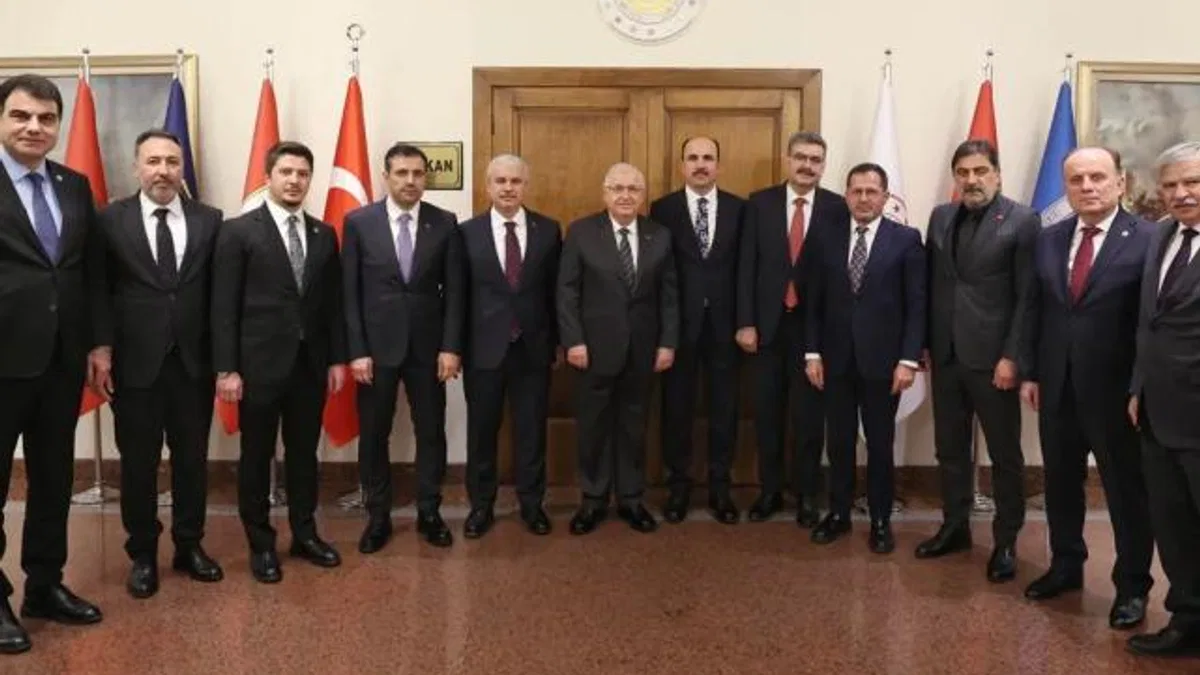 Konya heyetinden Milli Savunma Bakanı Yaşar Güler’e ziyaret