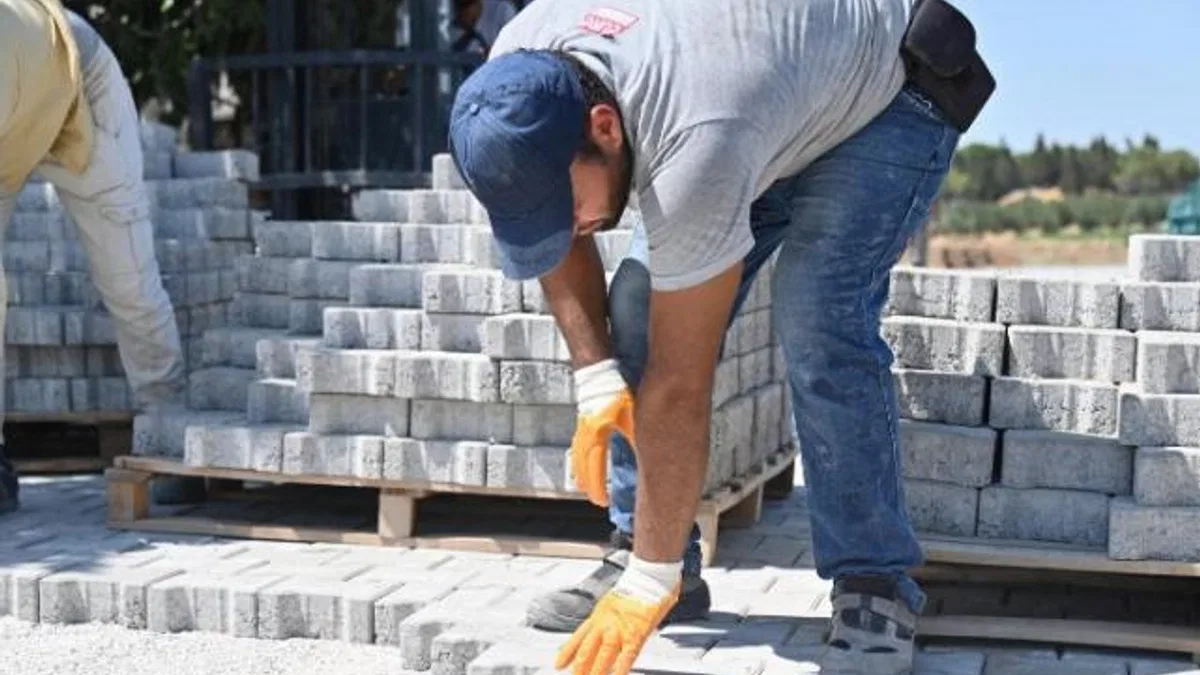 Mahalle sakinleri istedi, Başkan Zeyrek yaptı