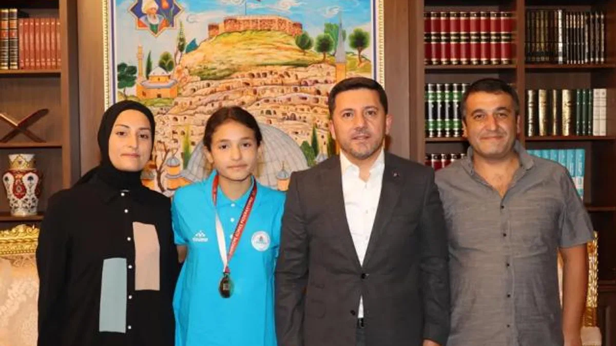 Türkiye Şampiyonu Kılıç’tan Belediye Başkanı Arı’ya ziyaret
