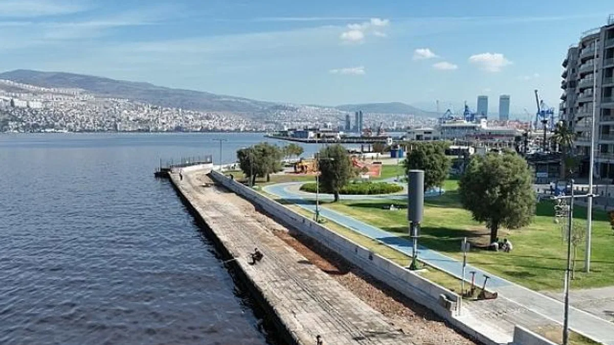 Kordon’da deniz taşkınlarını önlemek için yoğun tempo