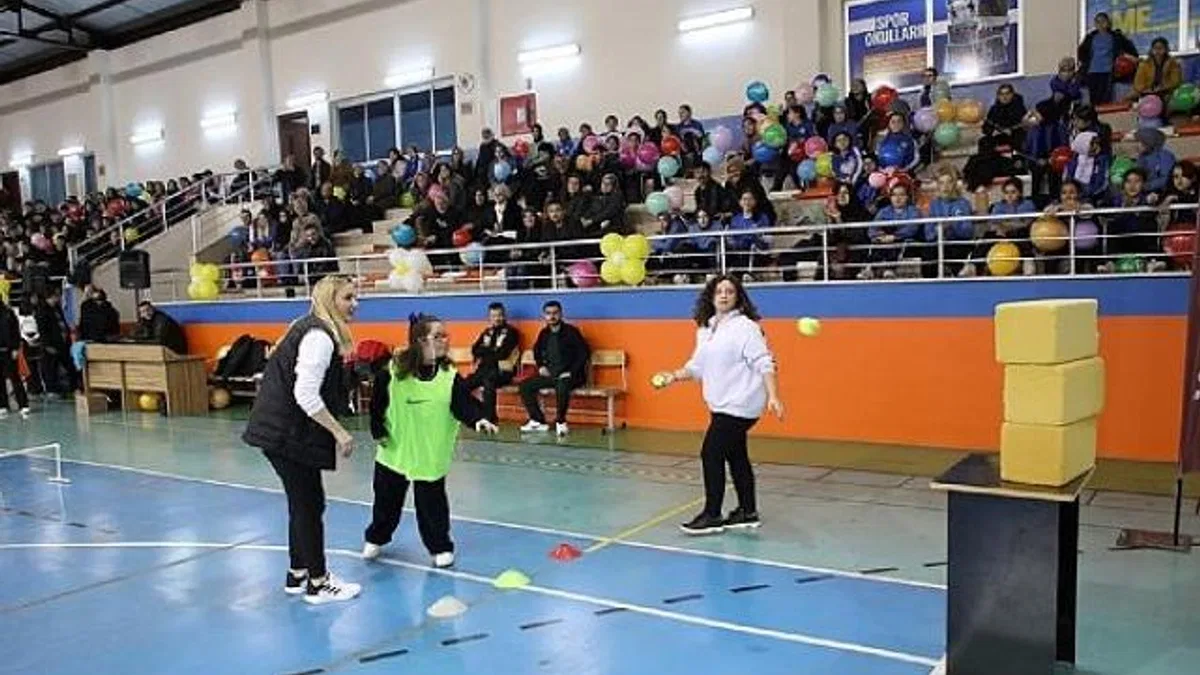 İnegöl’de Engelliler Sahaya İndi