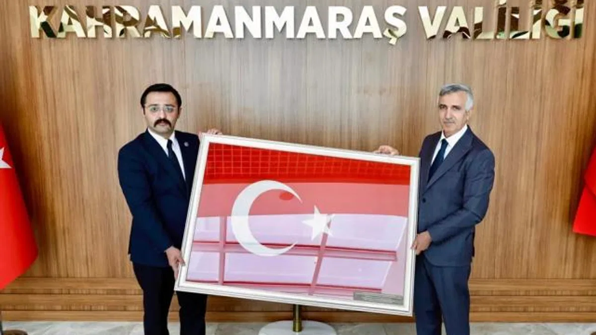 Kahramanmaraş’ta Şahbazlı’dan Vali Ünlüer’e anlamlı hediye