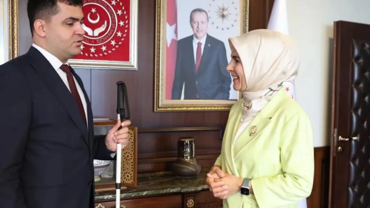 Türkiye’nin ilk görme engelli hakim yardımcısı görevde