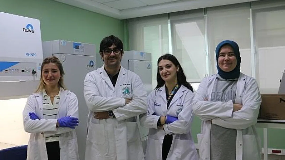 RaDiChal Laboratuvarı Türkiye’deki öğrencilere gen tedavilerini anlatıyor!