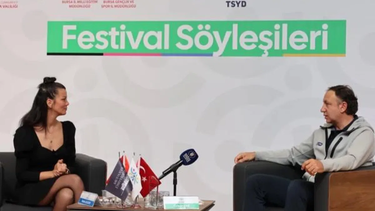 Orhun Ene spor söyleşı̇lerı̇’nde gençlerle buluştu