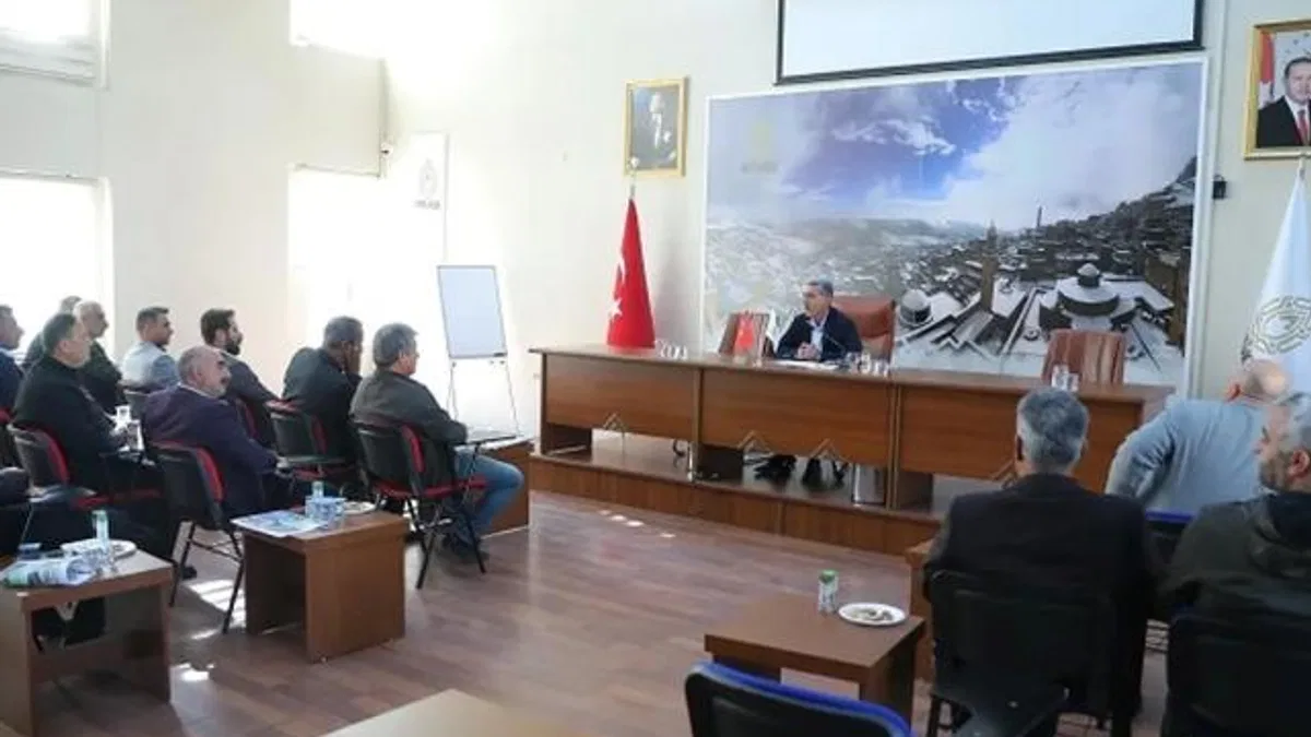 Artuklu’da muhtar buluşmaları