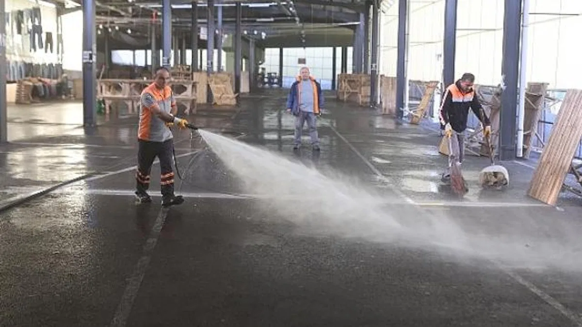 Bakırköylü Vatandaşlar Tertemiz Alanlarda Alışveriş Yapıyor