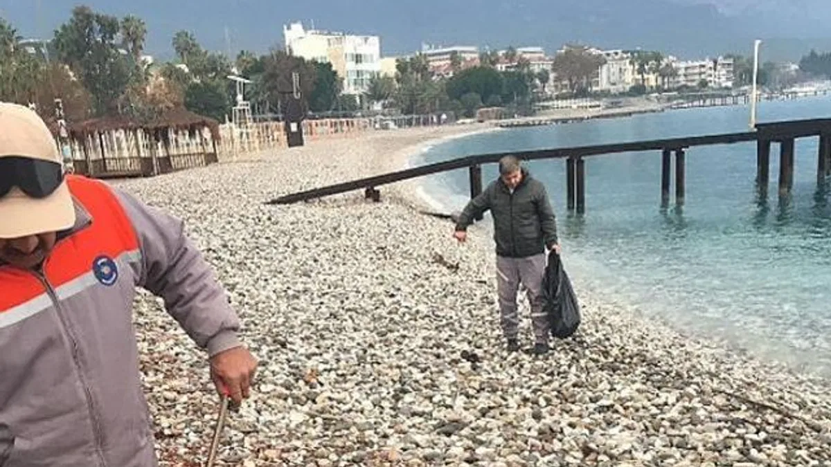 Kemer’de mıntıka temizliği