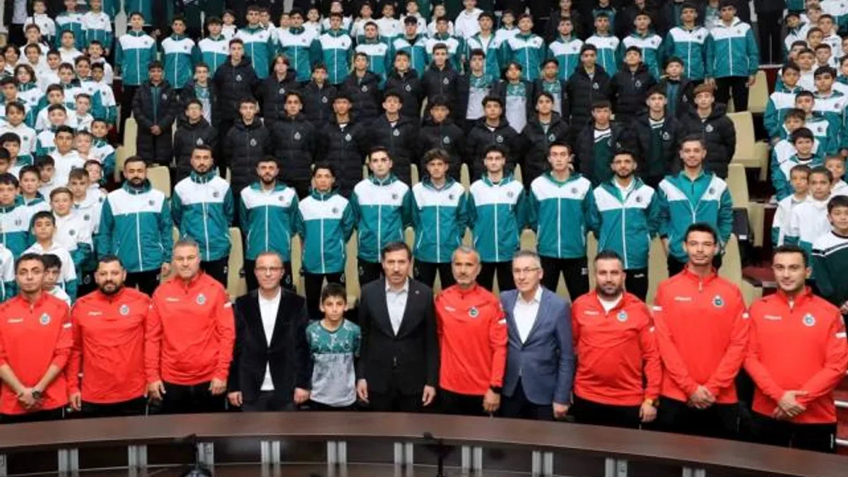 Konya’da Başkan Kılca’dan, futbol takımlarına destek
