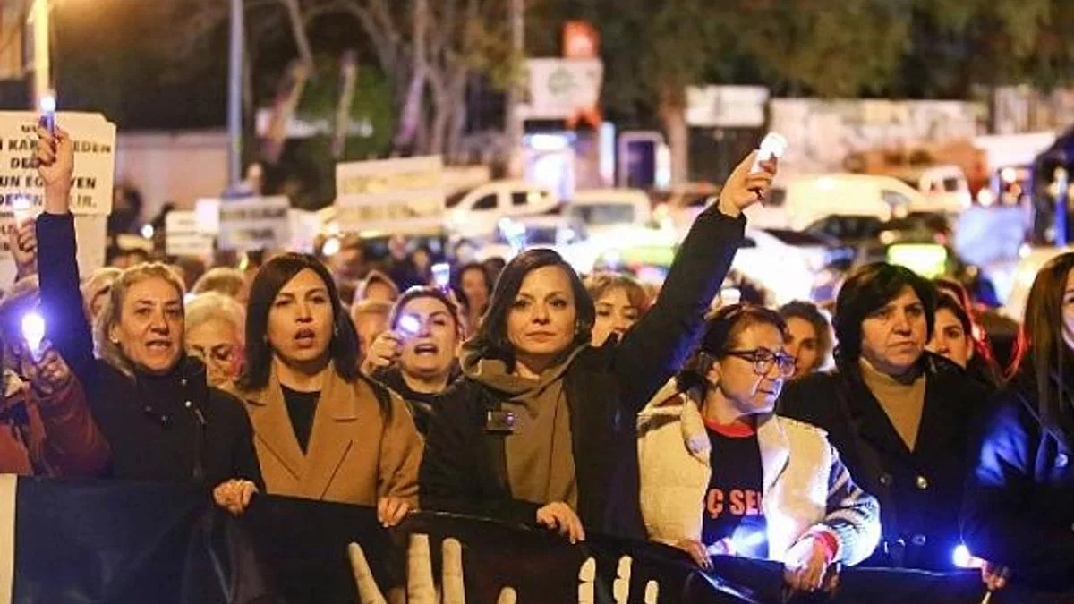 Karabağlar’da Kadınlar Şiddete Karşı Tek Yürek