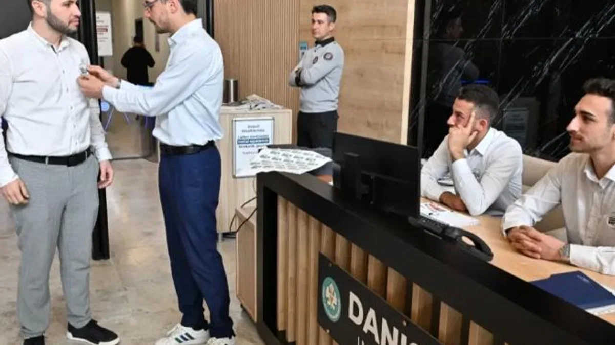 Başkan Zeyrek: Şiddetin değil minnetin konuşulduğu Türkiye istiyoruz