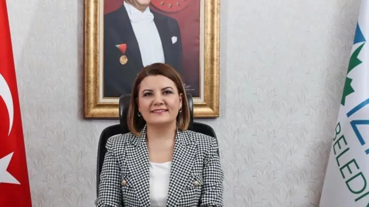 İzmit Belediye Başkanı Hürriyet, komisyon üyeliğini korudu
